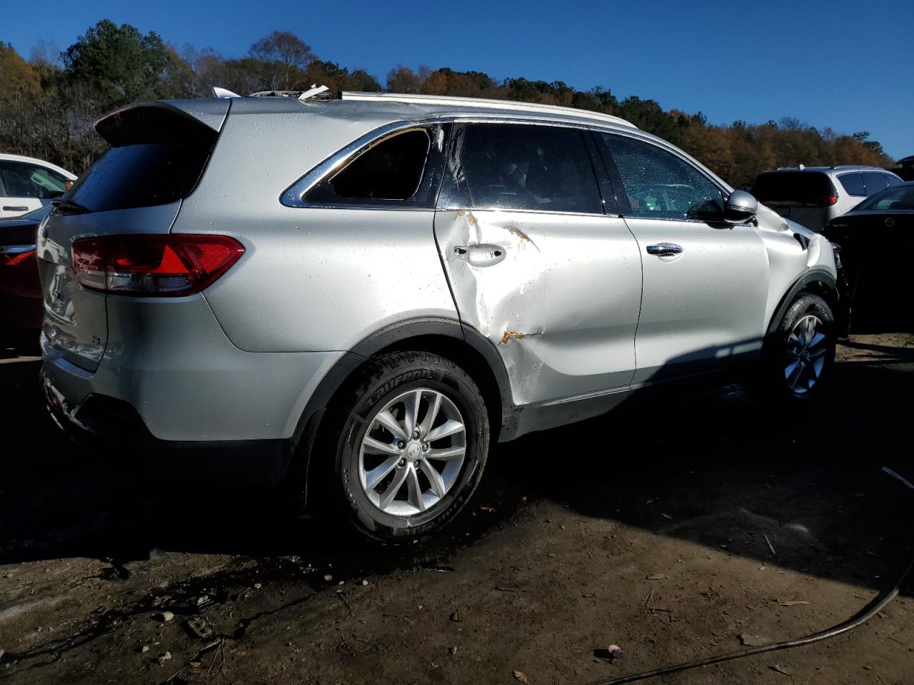Изображение 3 2017 KIA SORENTO LX 2017 с VIN 5XYPG4A54HG302957
