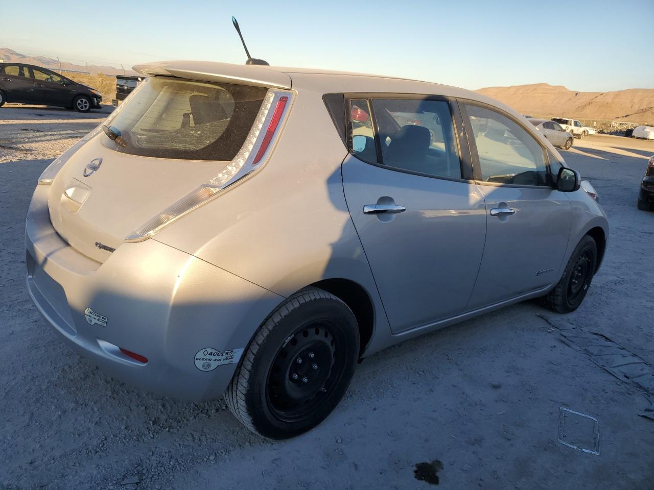 Изображение 3 2013 NISSAN LEAF S 2013 с VIN 1N4AZ0CP8DC400112