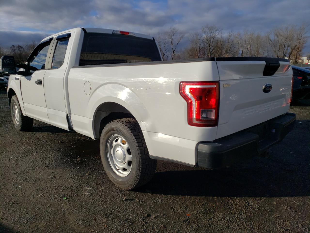 Image 2 of 2017 FORD F150 SUPER CAB 2017 with VIN 1FTEX1EP8HFC92292