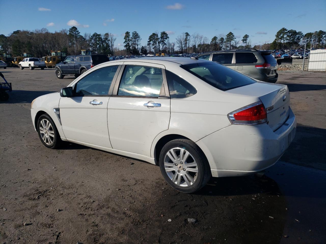 Image 2 of 2009 FORD FOCUS SEL 2009 with VIN 1FAHP37N29W195021