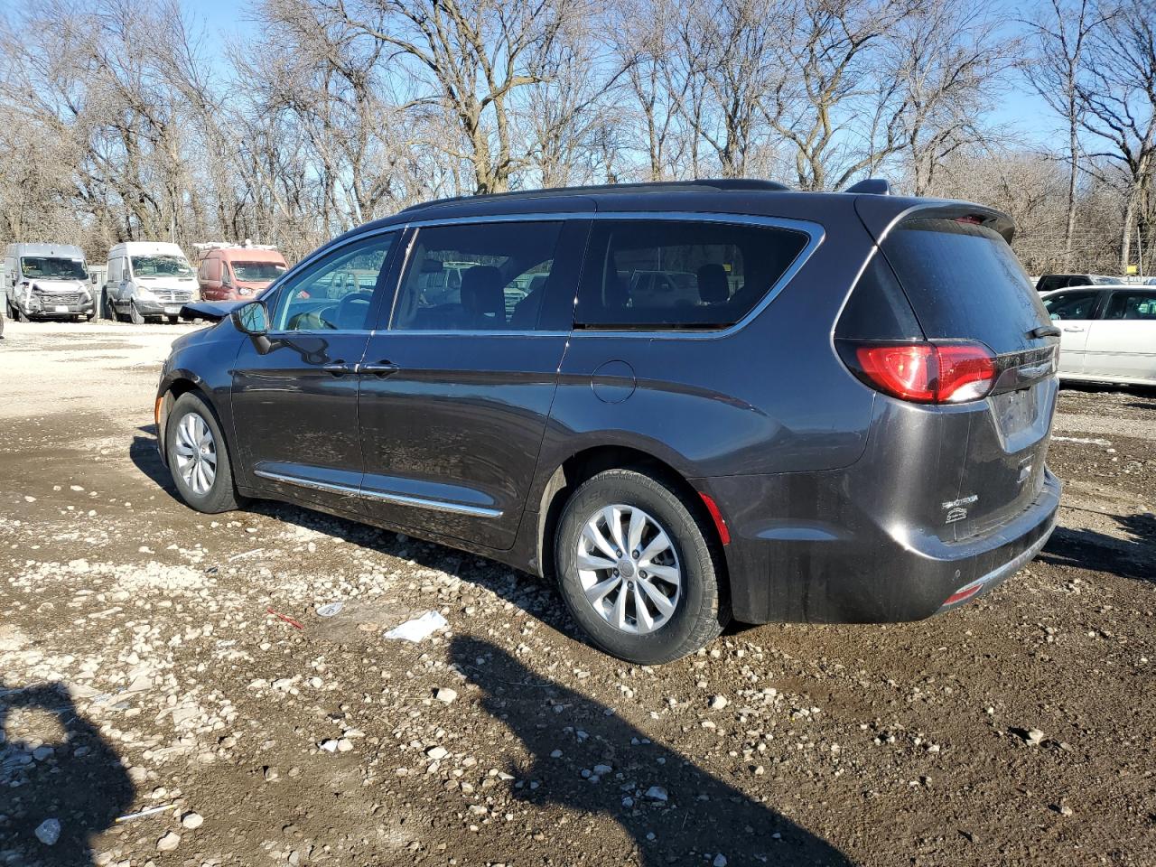 Obraz 2 z 2017 CHRYSLER PACIFICA TOURING L 2017 z VIN 2C4RC1BG2HR503982