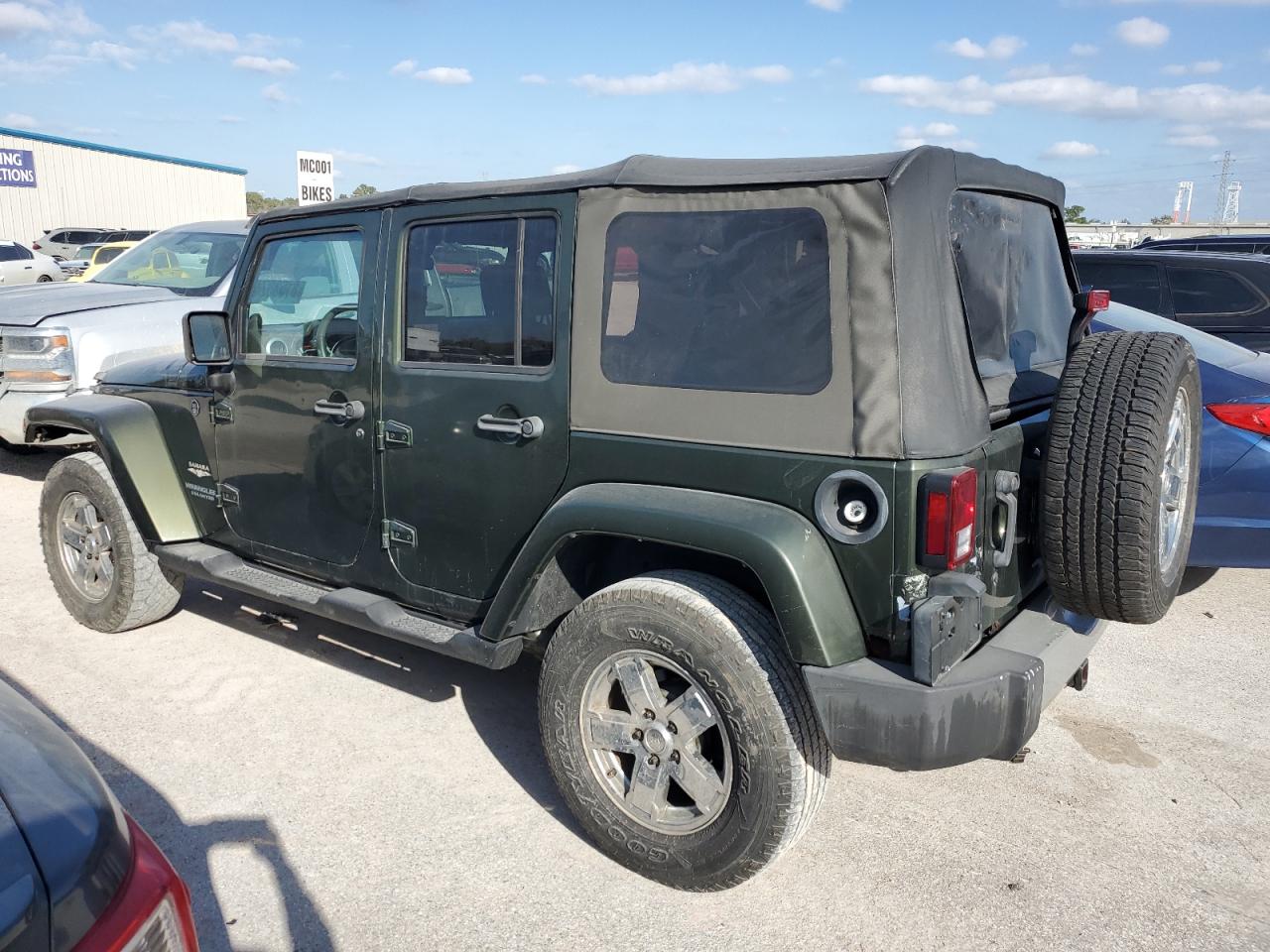Obraz 2 z 2008 JEEP WRANGLER UNLIMITED SAHARA 2008 z VIN 1J4GA59178L650291