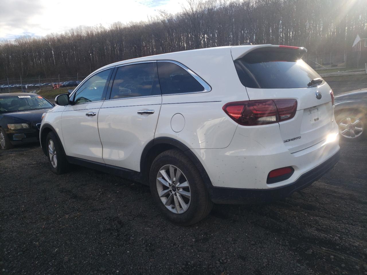 Изображение 2 2020 KIA SORENTO L 2020 с VIN 5XYPG4A39LG667836