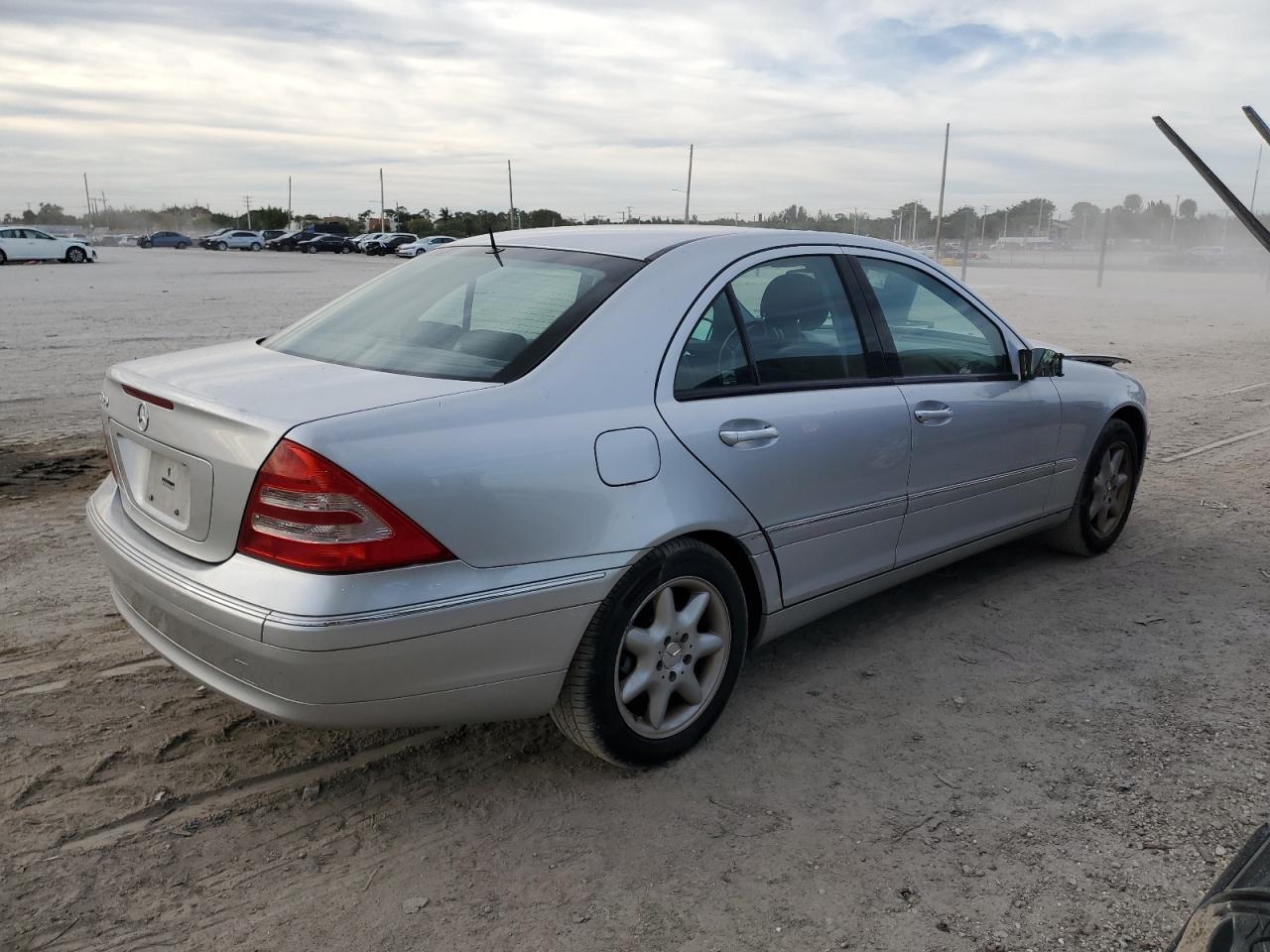 Image 3 of 2003 MERCEDES-BENZ C 320 2003 with VIN WDBRF64J93F370035