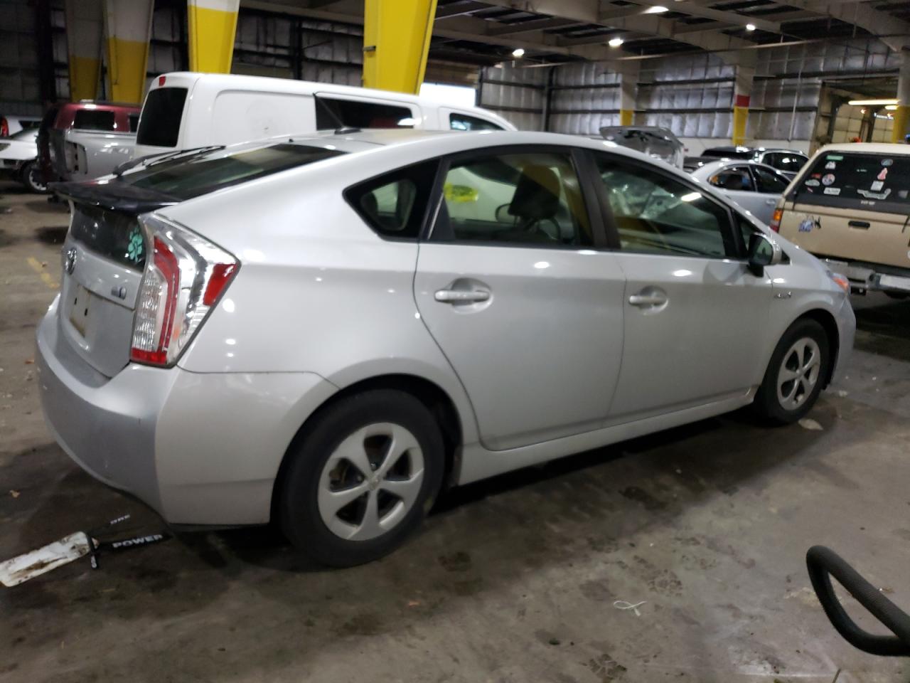 Obraz 3 z 2015 TOYOTA PRIUS  2015 z VIN JTDKN3DU4F1890367