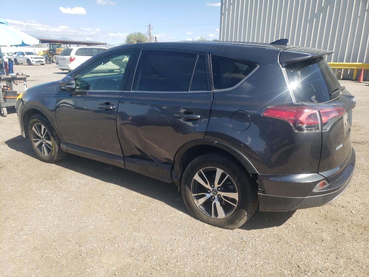 Изображение 2 2018 TOYOTA RAV4 ADVENTURE 2018 с VIN JTMWFREV6JD116413
