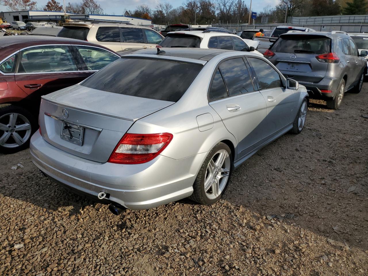 Изображение 3 2011 MERCEDES-BENZ C 300 2011 с VIN WDDGF5EB2BR136798