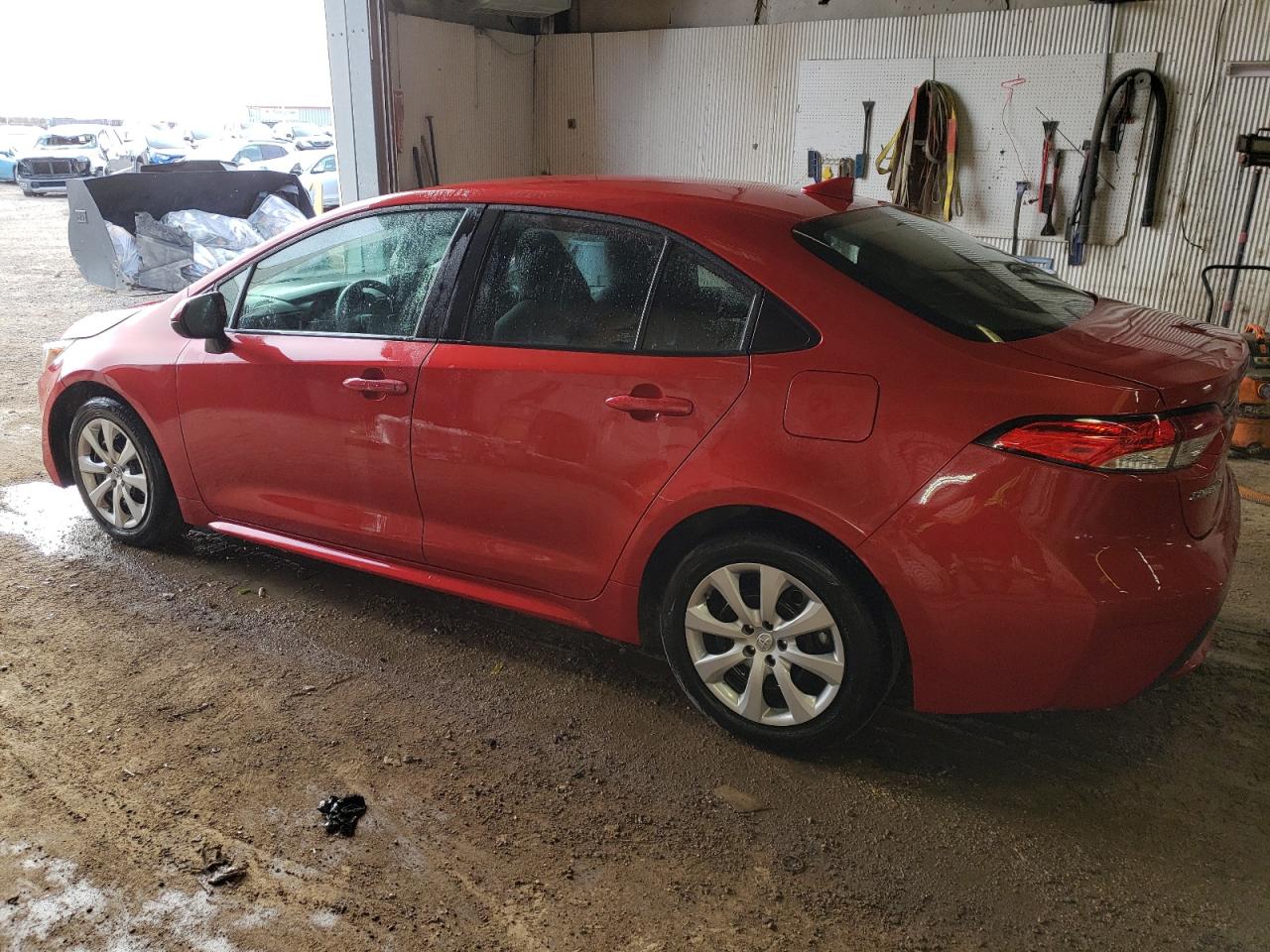 Изображение 2 2021 TOYOTA COROLLA LE 2021 с VIN 5YFEPMAE0MP260302