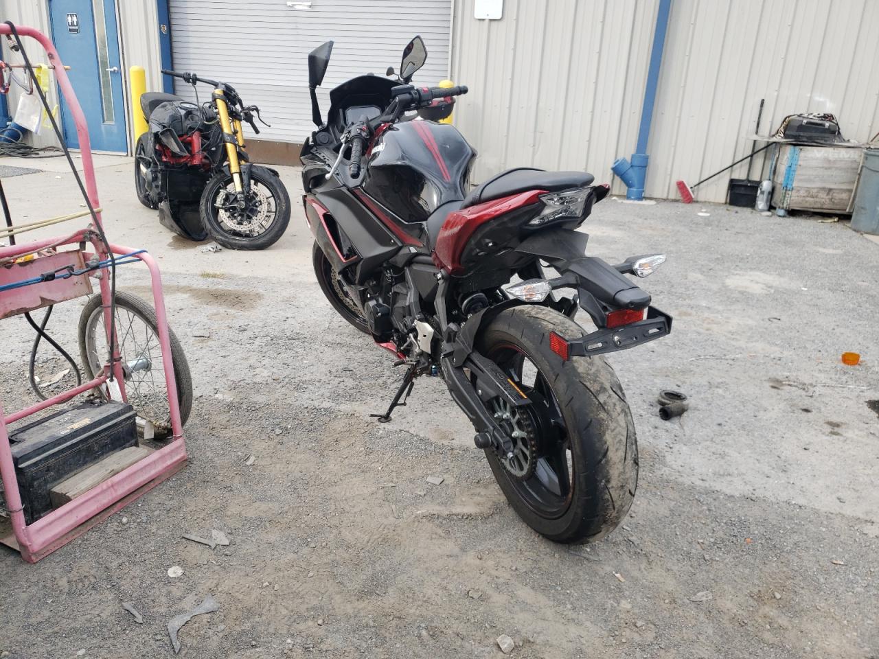 Image 3 of Kawasaki Ex650 M 2021 with VIN ML5EXEM19MDA30868