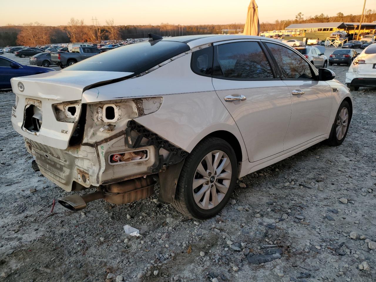 Изображение 3 2016 KIA OPTIMA EX 2016 с VIN 5XXGU4L33GG027797