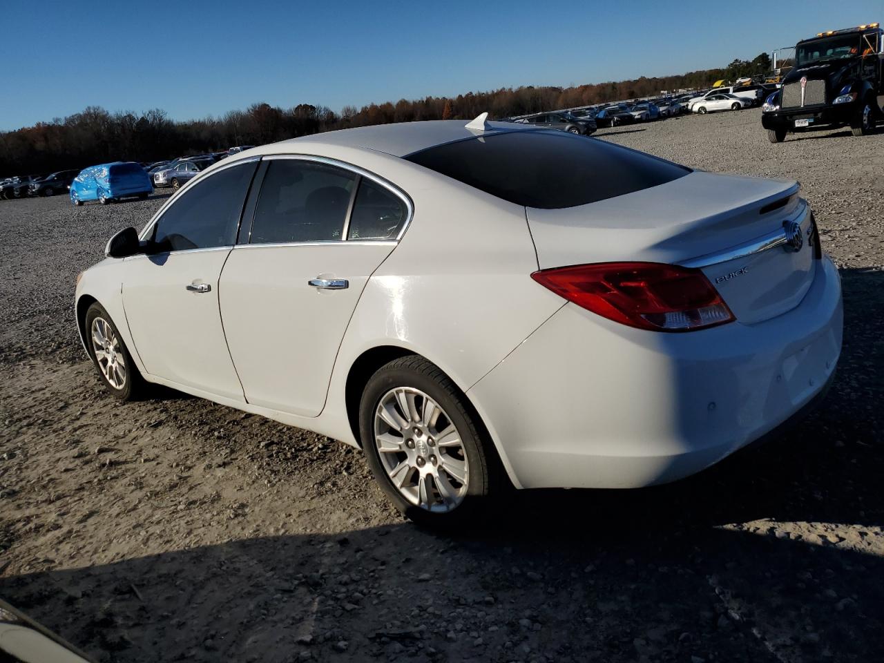 Image 2 of 2013 BUICK REGAL PREMIUM 2013 with VIN 2G4GS5ER7D9155911