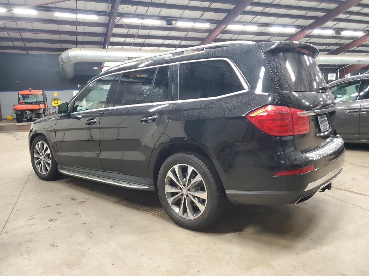 Image 2 of 2013 MERCEDES-BENZ GL 450 4MATIC 2013 with VIN 4JGDF7CE7DA100804