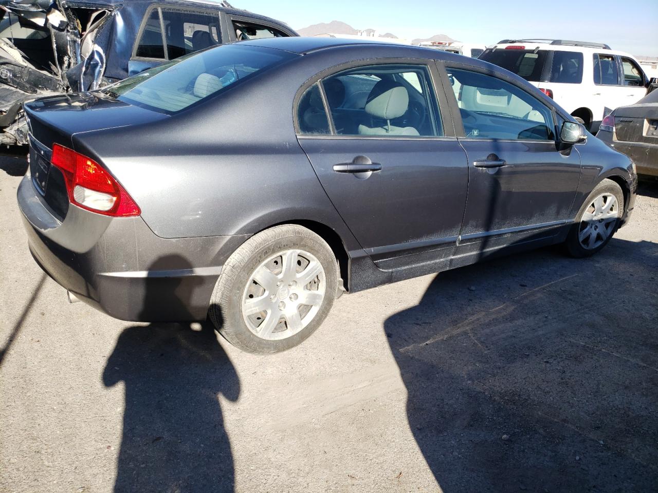 Изображение 3 2010 HONDA CIVIC LX 2010 с VIN 19XFA1F59AE028372