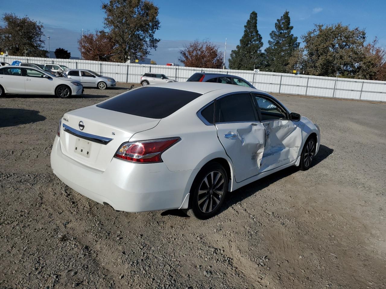 Image 3 of 2015 NISSAN ALTIMA 2.5 2015 with VIN 1N4AL3AP4FC184056