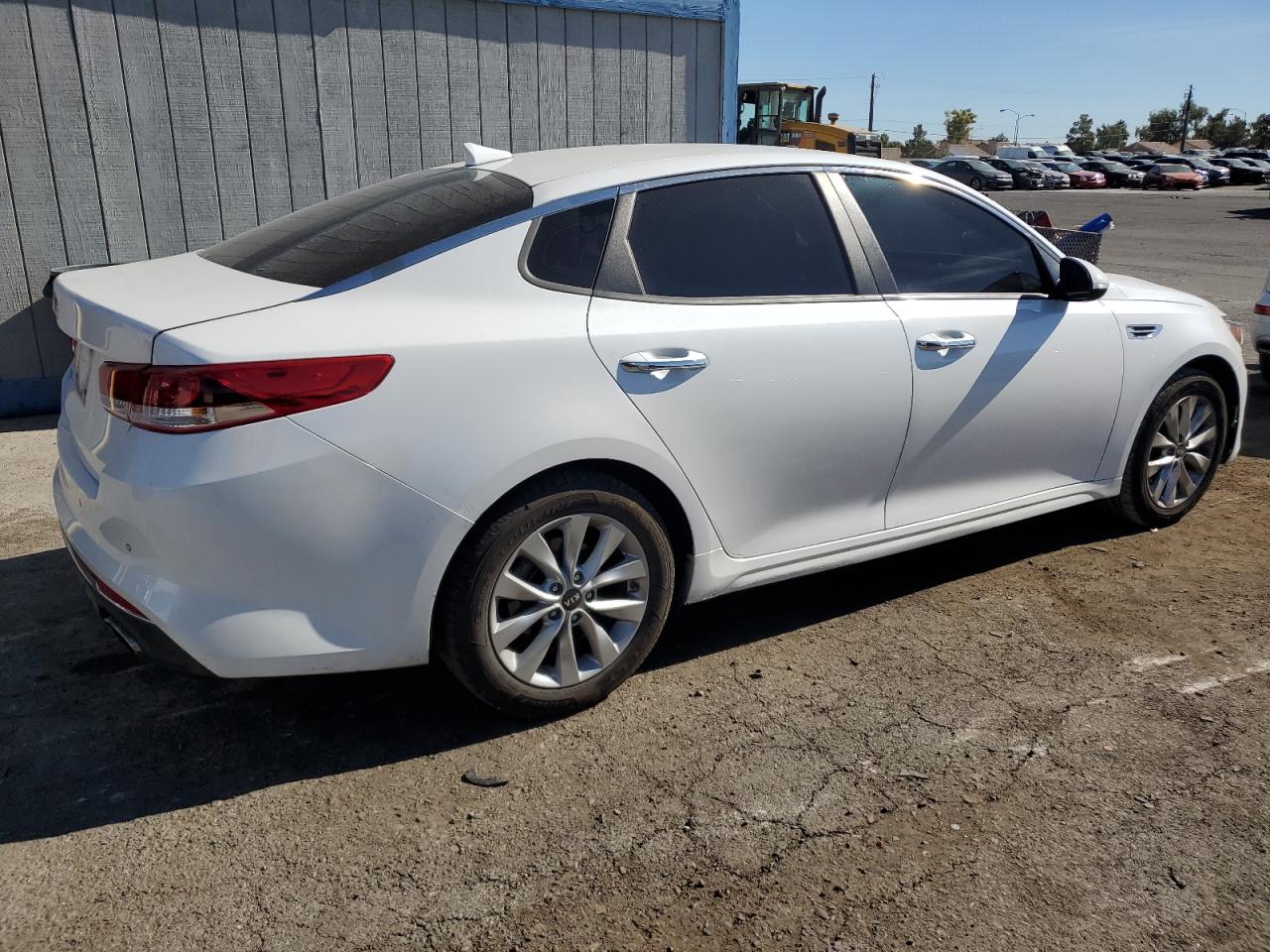 Изображение 3 2018 KIA OPTIMA LX 2018 с VIN 5XXGT4L35JG260154