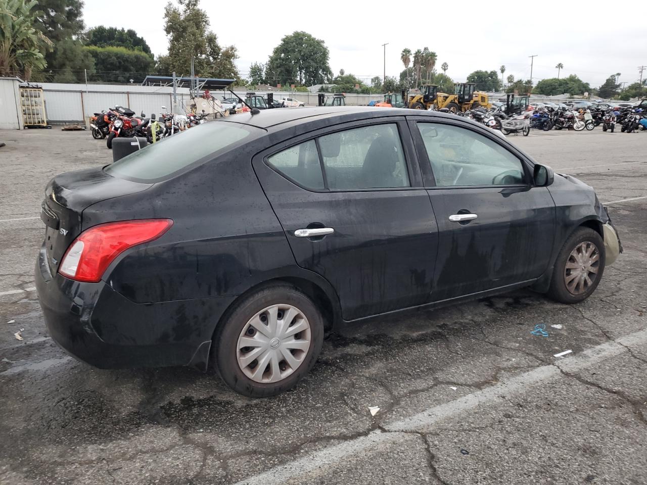 Obraz 3 z 2012 NISSAN VERSA S 2012 z VIN 3N1CN7AP6CL924536