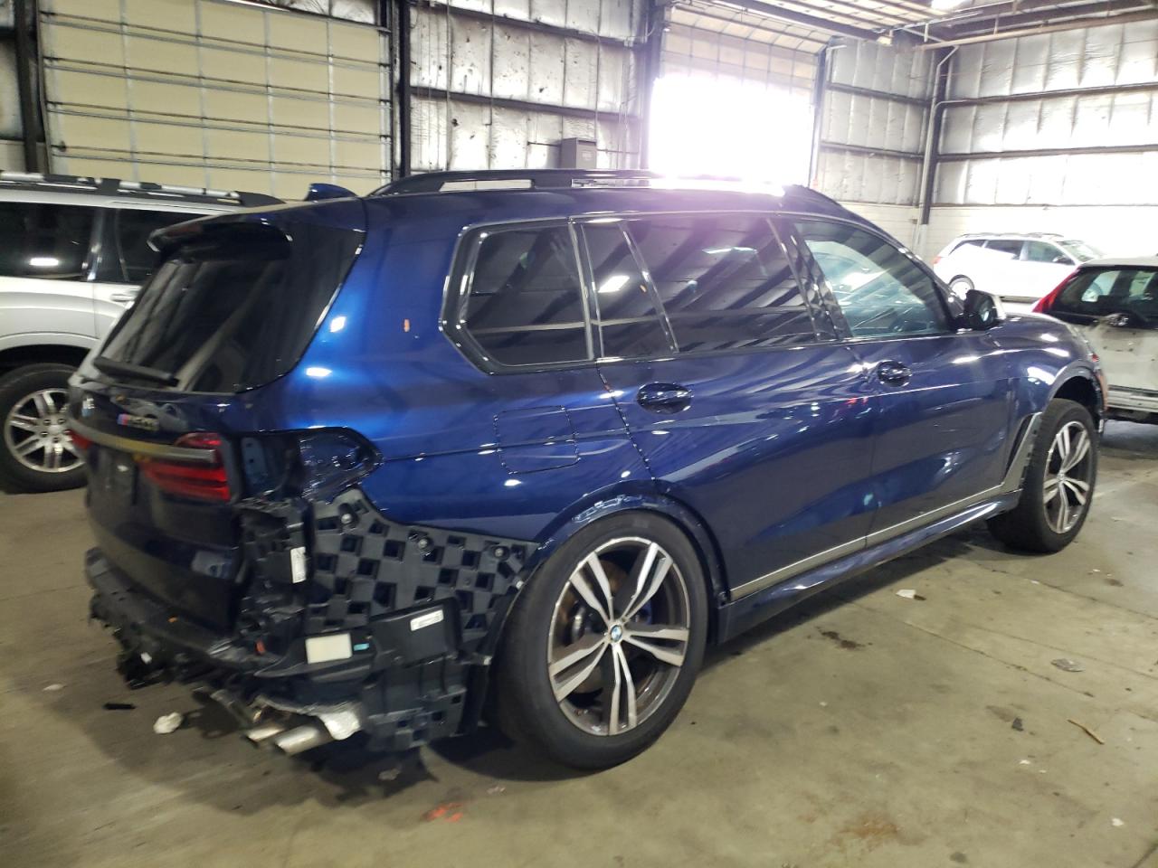 Image 3 of 2022 BMW X7 M50I 2022 with VIN 5UXCX6C04N9K62287