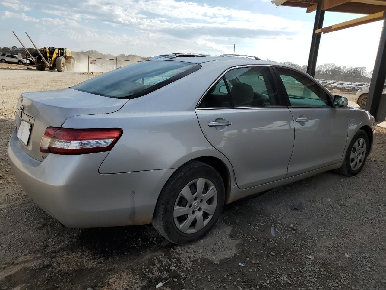Image 3 of 2010 TOYOTA CAMRY BASE 2010 with VIN 4T1BF3EK3AU037875