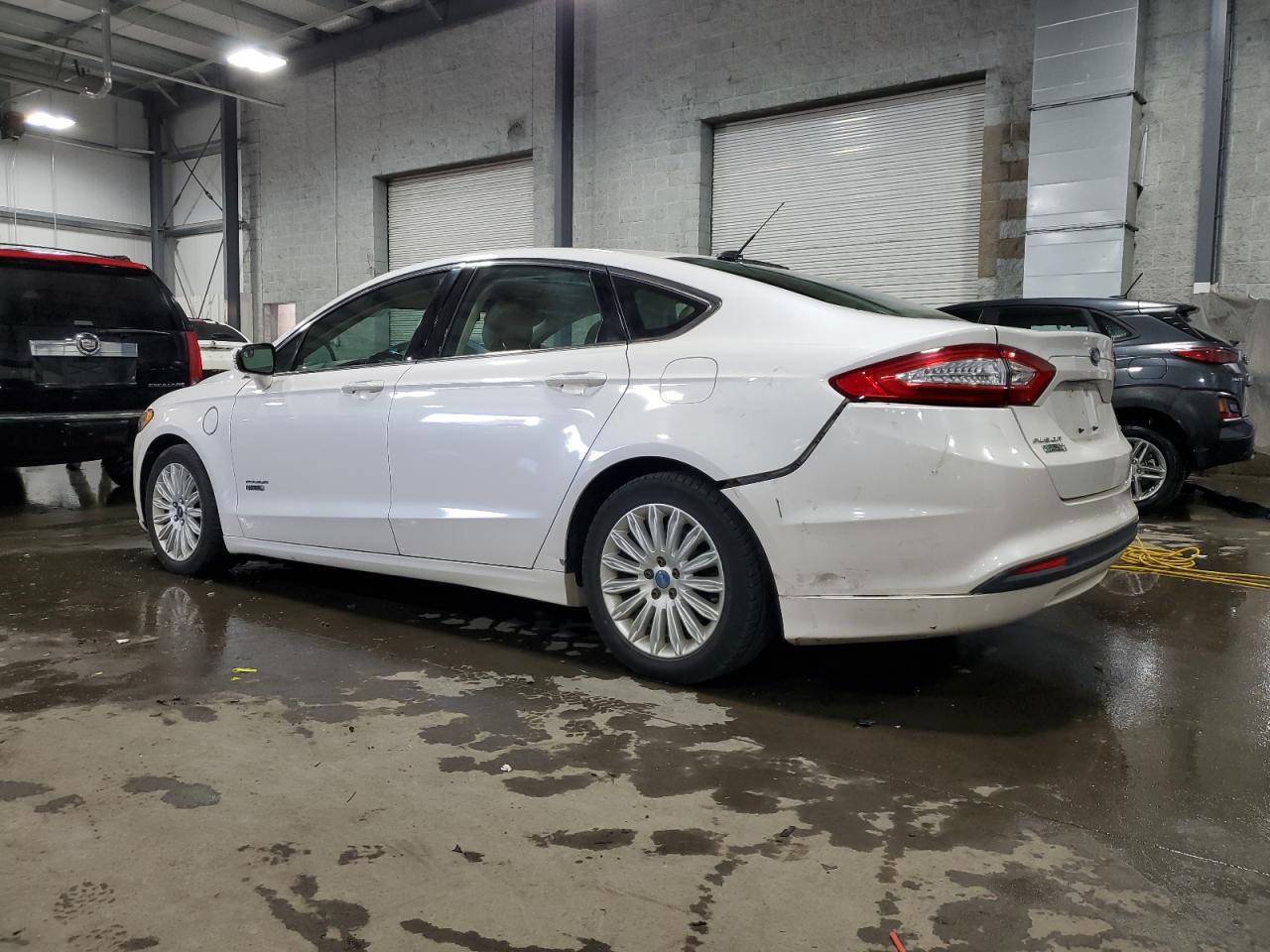 Изображение 2 2013 FORD FUSION SE PHEV 2013 с VIN 3FA6P0PU2DR246851