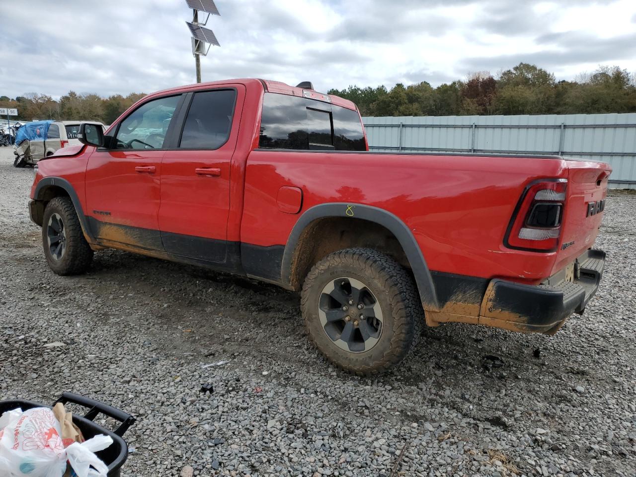 Obraz 2 z 2019 RAM 1500 REBEL 2019 z VIN 1C6SRFET1KN671338