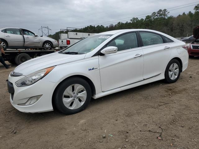 Image 1 of 2015 HYUNDAI SONATA HYBRID 2015 with VIN KMHEC4A49FA133540