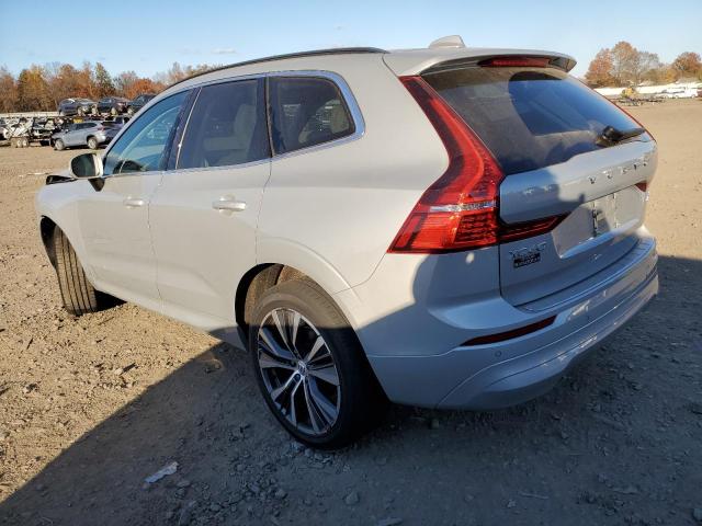 Image 2 of 2022 VOLVO XC60 B5 MOMENTUM 2022 with VIN YV4L12RK8N1952639