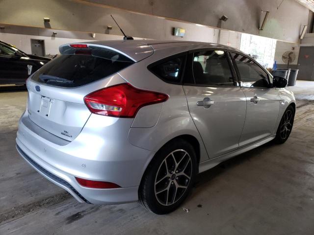 Image 3 of 2015 FORD FOCUS SE 2015 with VIN 1FADP3K26FL251440