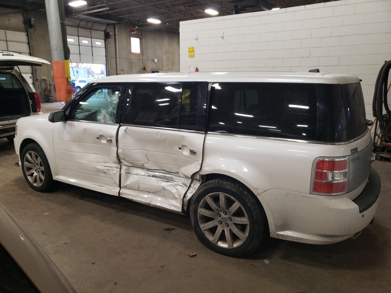 Obraz 2 z 2011 FORD FLEX LIMITED 2011 z VIN 2FMGK5DC0BBD21611