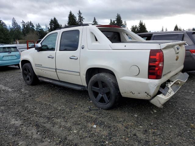 Image 2 of 2013 CHEVROLET AVALANCHE LTZ 2013 with VIN 3GNTKGE79DG338611