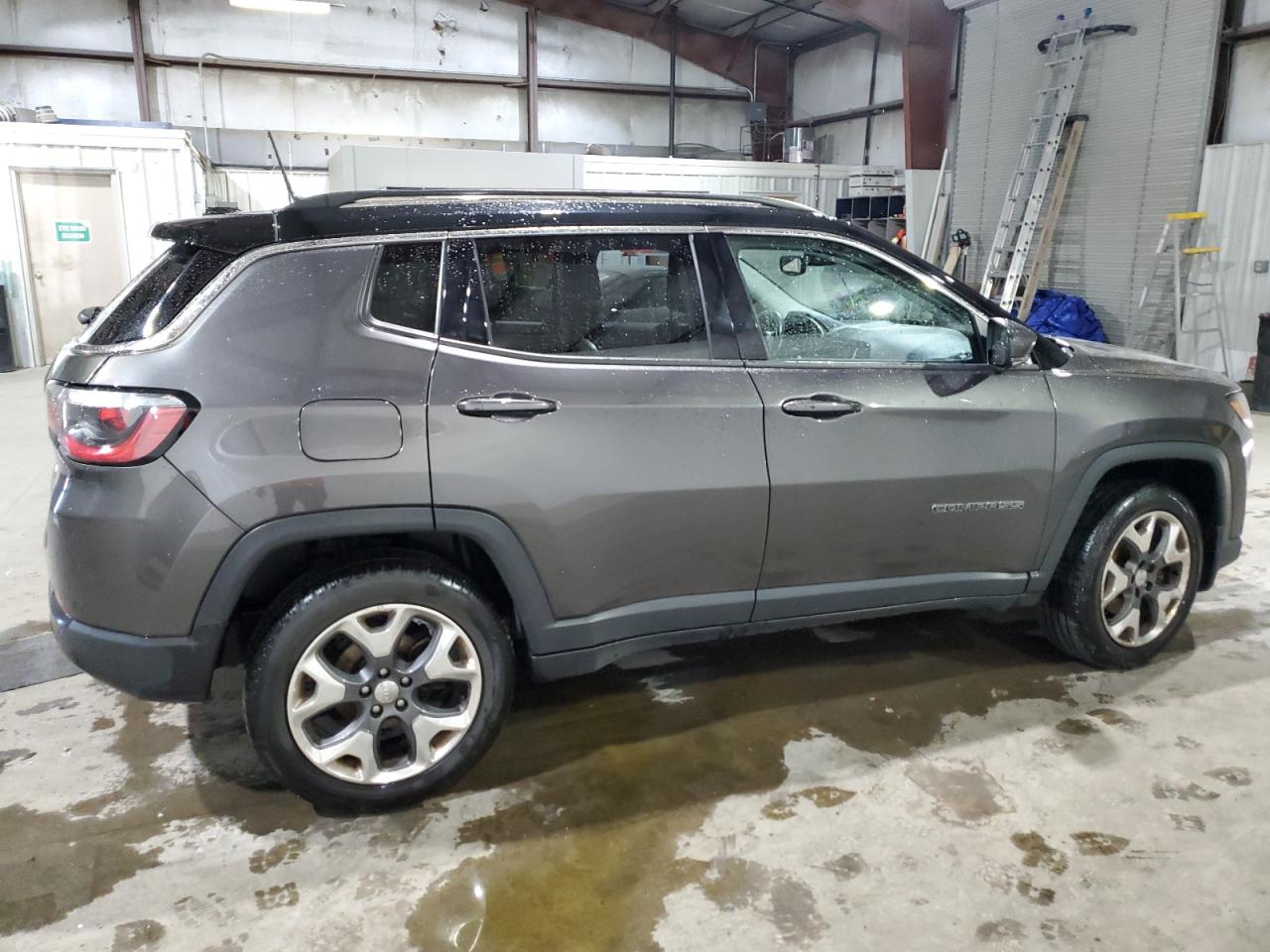 Image 3 of 2018 JEEP COMPASS LIMITED 2018 with VIN 3C4NJDCB5JT162735
