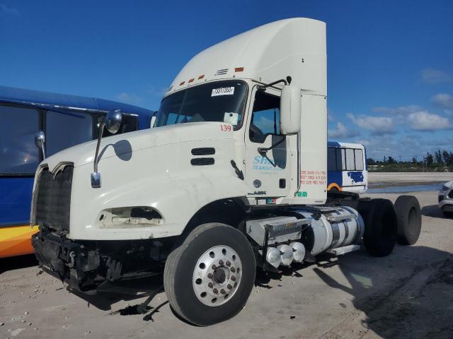 Obraz 2 z 2015 MACK 600 CXU600 2015 z VIN 1M1AW07Y8FM045543