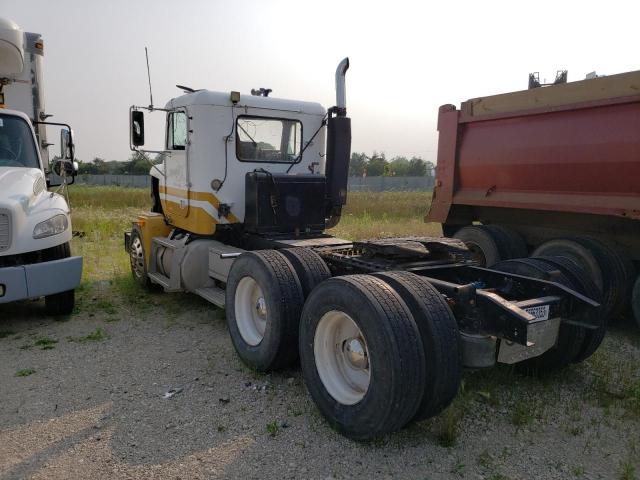Image 3 of 2000 FREIGHTLINER CONVENTIONAL FLD120 2000 with VIN 1FUYDSEB5YLG61557