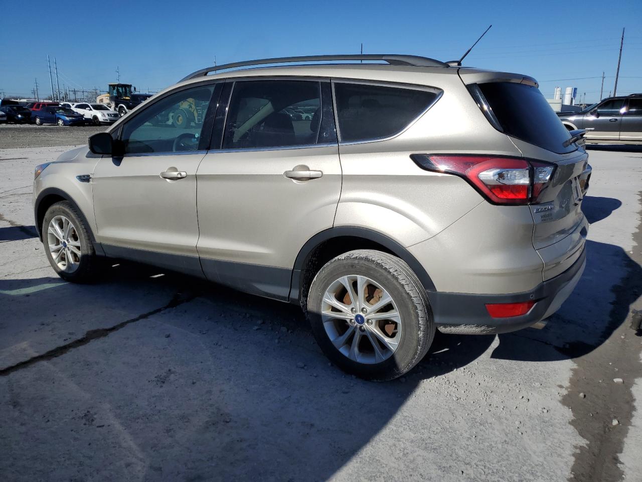 Изображение 2 2017 FORD ESCAPE SE 2017 с VIN 1FMCU0GD4HUC63330