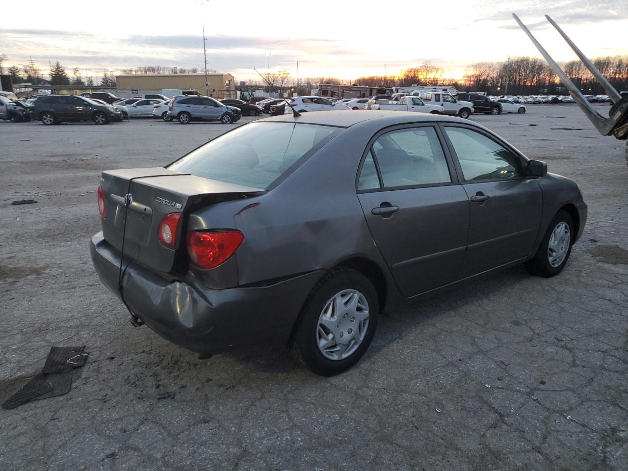 Image 3 of 2005 TOYOTA COROLLA CE 2005 with VIN 1NXBR32E15Z388103