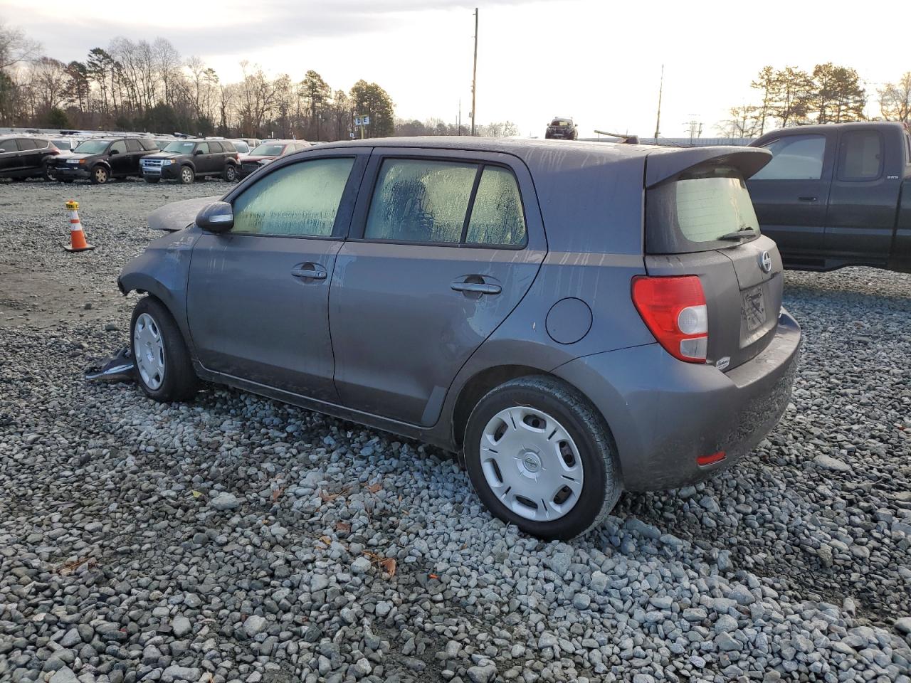Obraz 2 z 2013 TOYOTA SCION XD  2013 z VIN JTKKUPB41D1038528