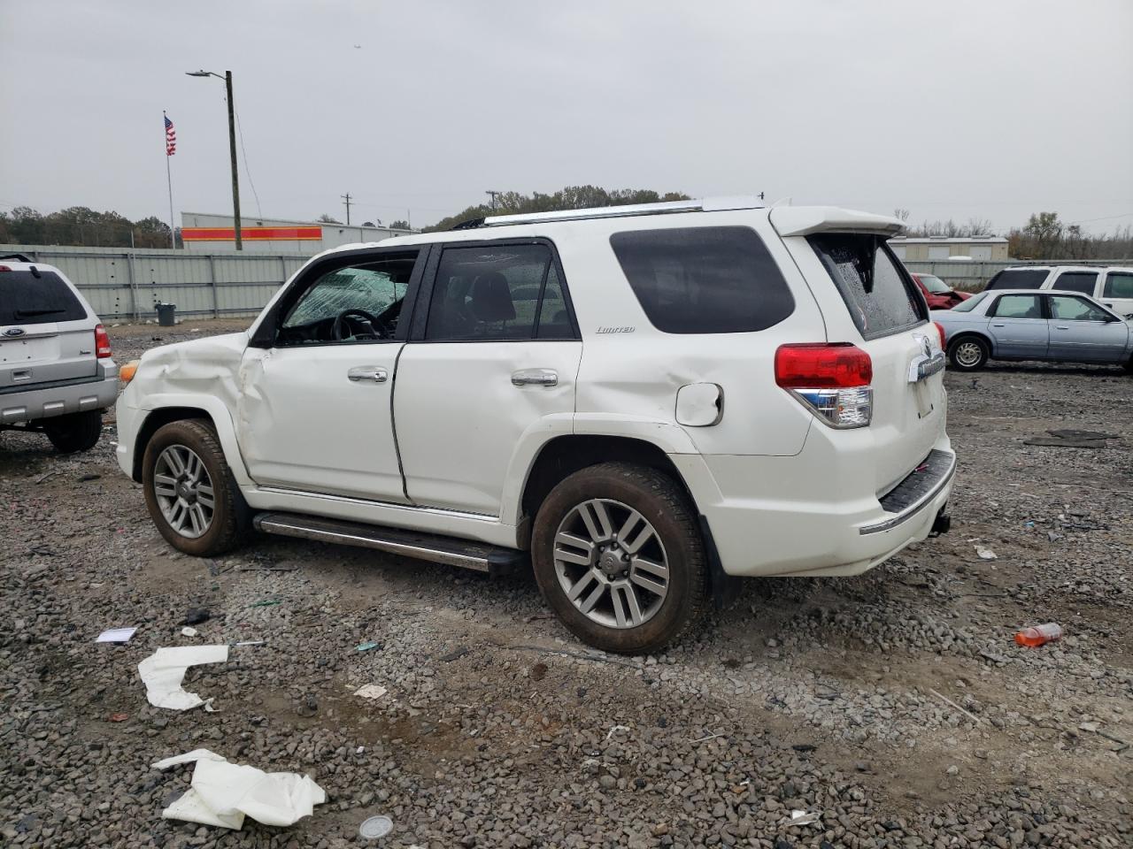 Изображение 2 2011 TOYOTA 4RUNNER SR5 2011 с VIN JTEBU5JR2B5063383
