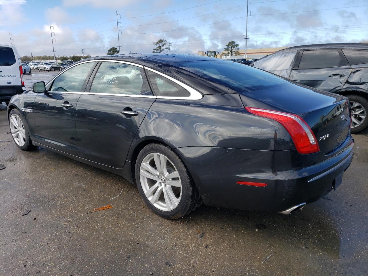 Obraz 2 z 2012 JAGUAR XJL  2012 z VIN SAJWA2GB0CLV37837