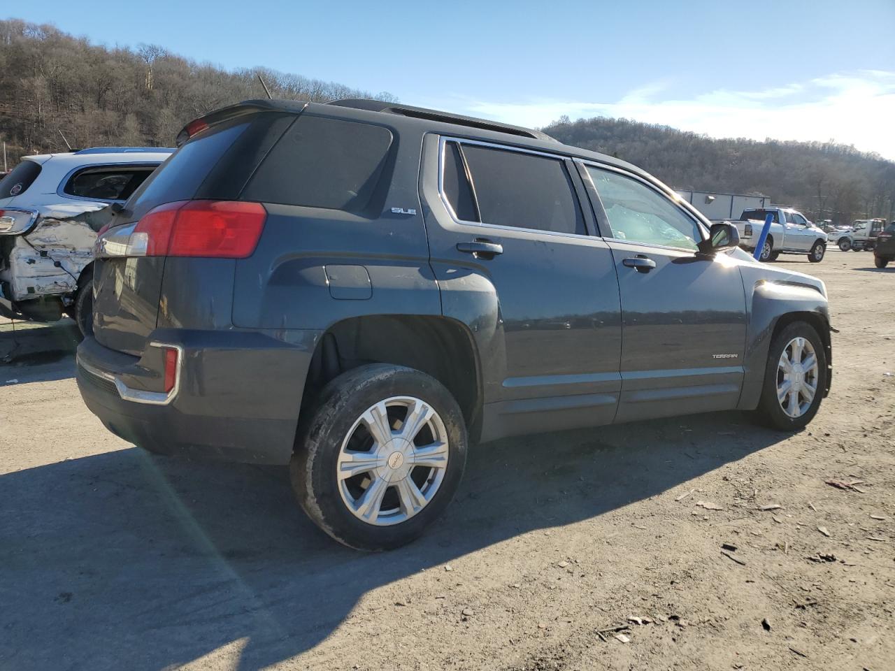 Obraz 3 z 2017 GMC TERRAIN SLE 2017 z VIN 2GKALNEK4H6353576