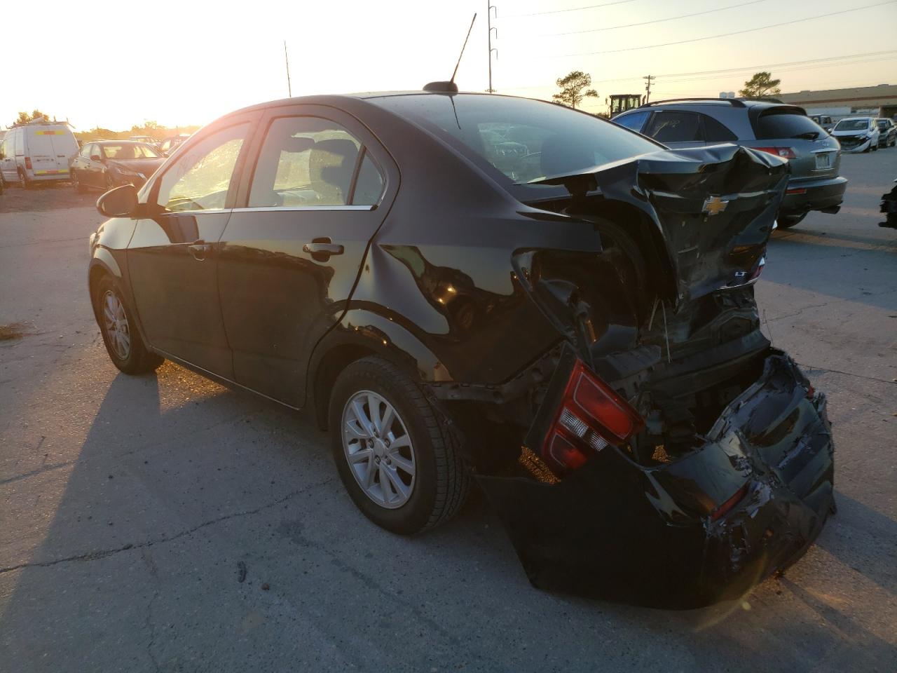 Image 3 of 2018 CHEVROLET SONIC LT 2018 with VIN 1G1JD5SH9J4137949