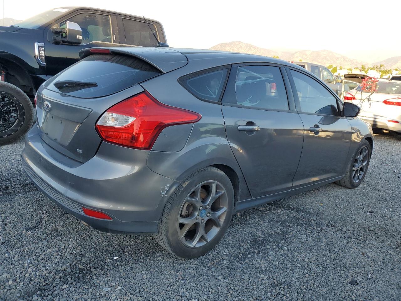 Image 3 of 2013 FORD FOCUS SE 2013 with VIN 1FADP3K28DL277423