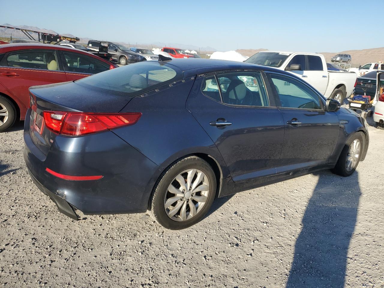 Obraz 3 z 2015 KIA OPTIMA LX 2015 z VIN 5XXGM4A79FG477992