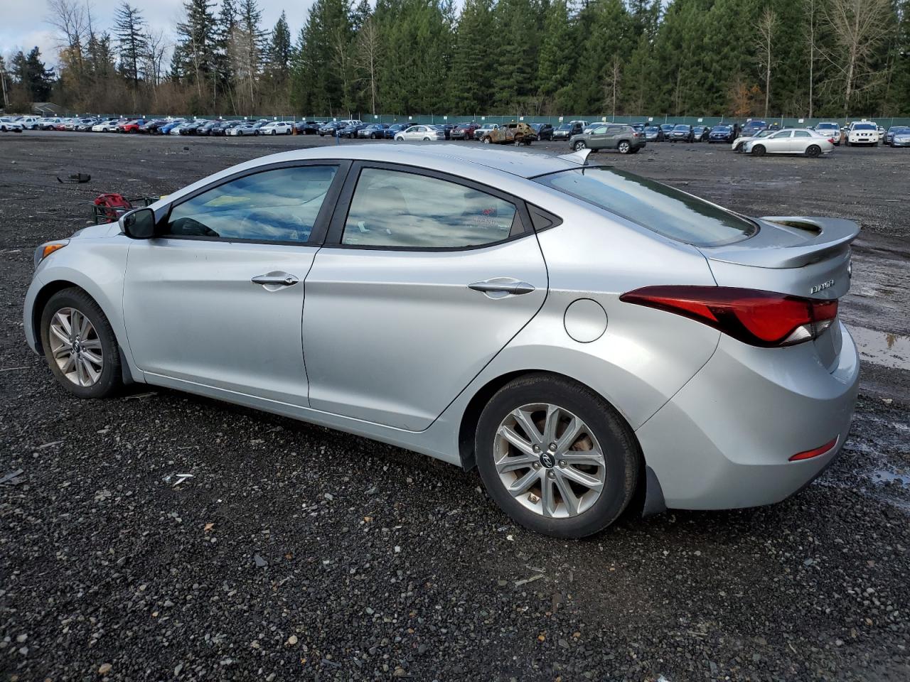 Obraz 2 z Hyundai Elantra Se 2015 z VIN KMHDH4AEXFU294399