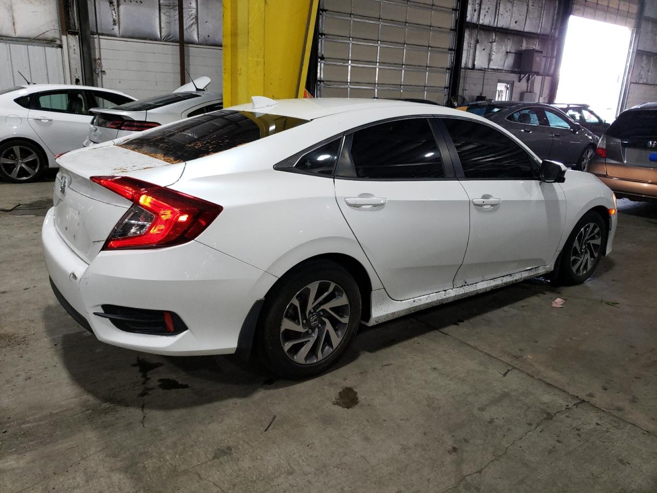Image 3 of 2018 HONDA CIVIC EX 2018 with VIN 19XFC2F87JE009975