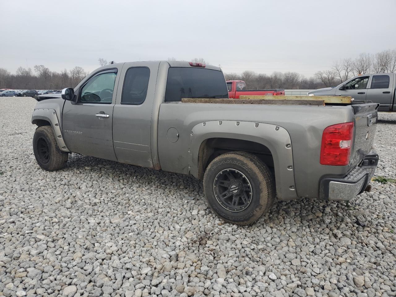 Obraz 2 z 2007 CHEVROLET SILVERADO K1500 2007 z VIN 1GCEK19037Z592749