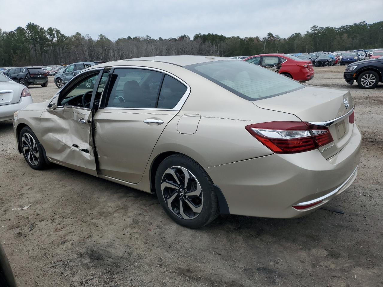 Image 2 of 2016 HONDA ACCORD EX 2016 with VIN 1HGCR2F79GA124423