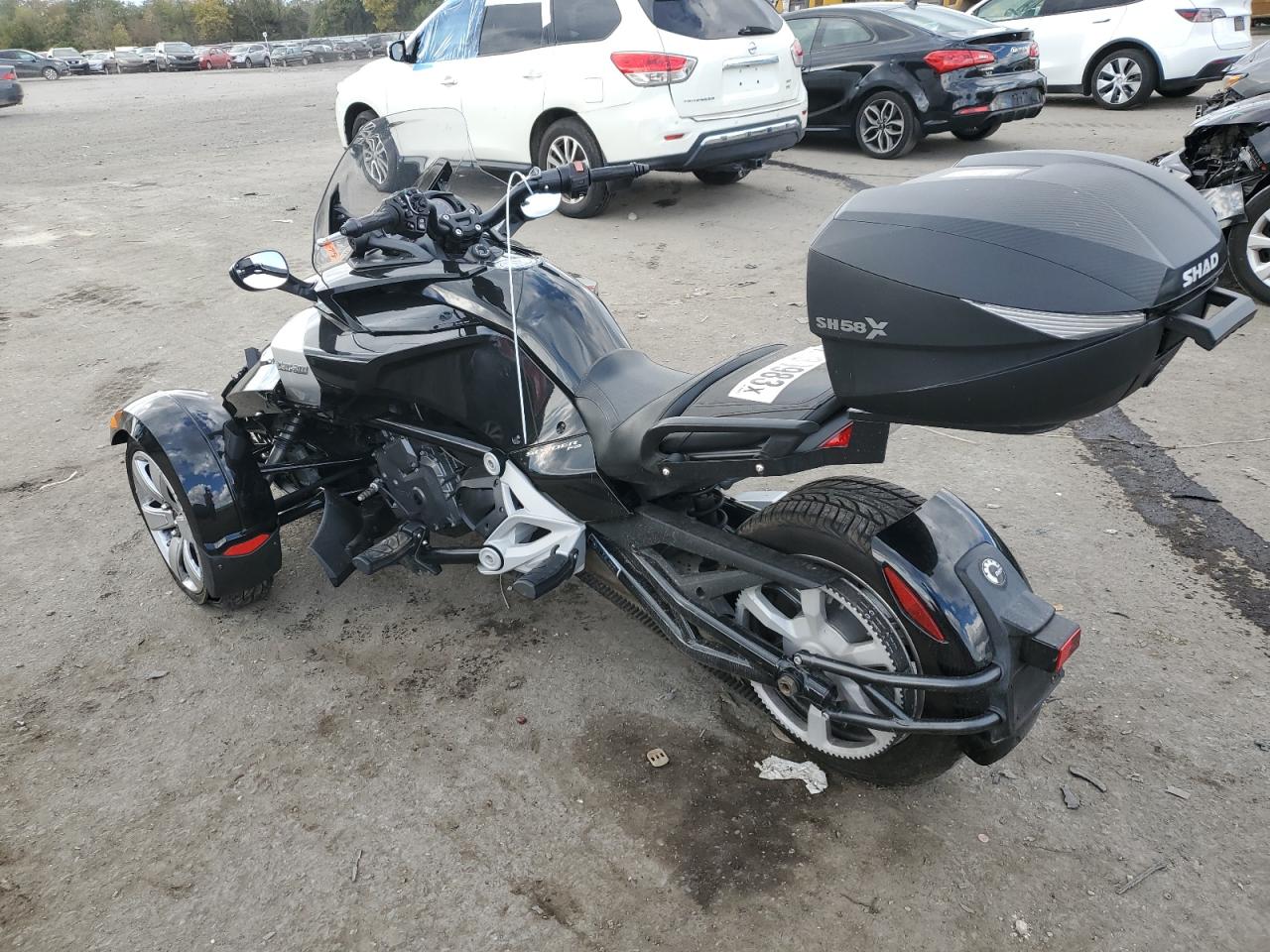 Изображение 3 Can-Am Spyder Roadster F3 2016 с VIN 2BXRDCD2XGV000149