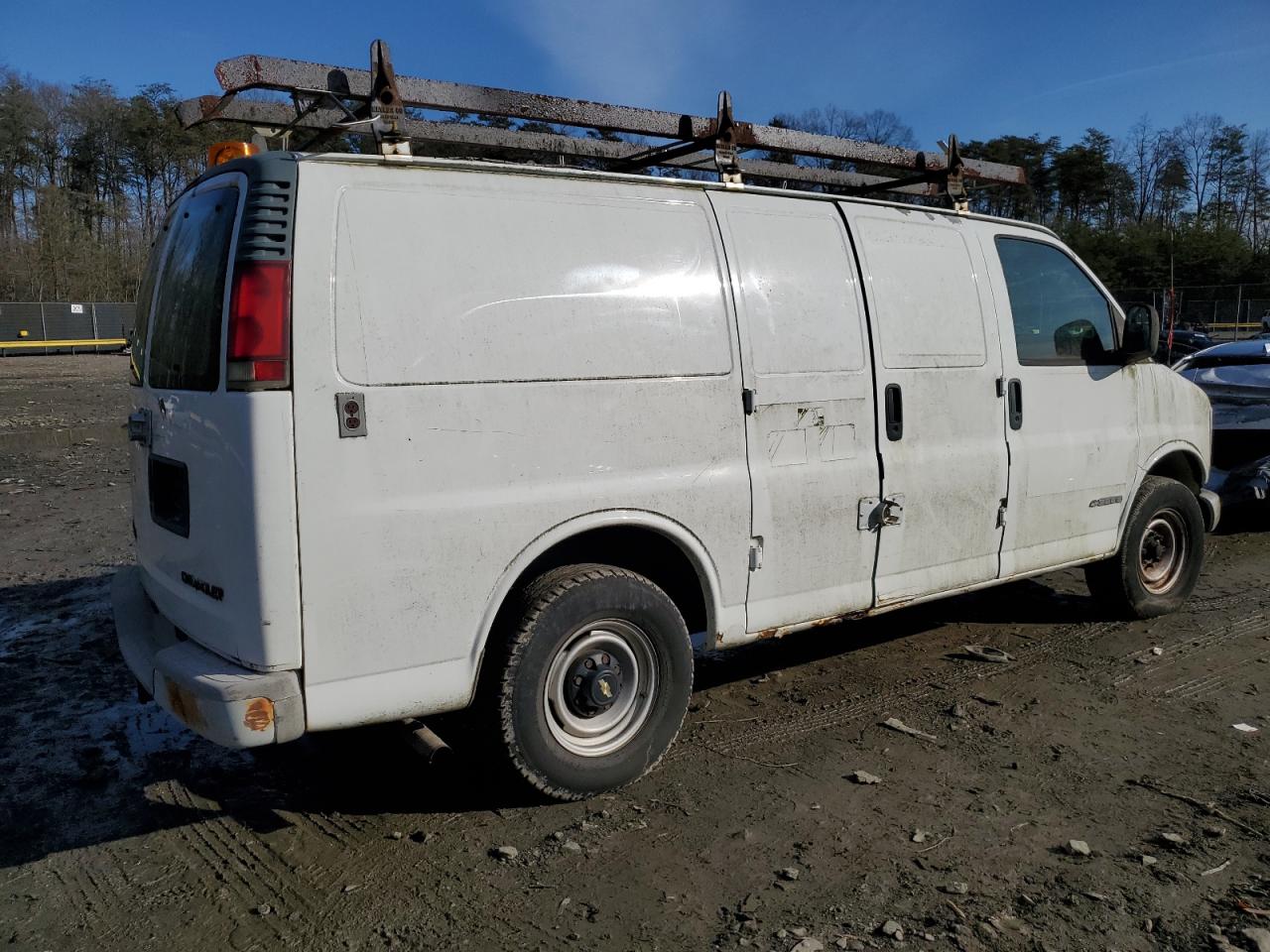 Image 3 of 2002 CHEVROLET EXPRESS G3500  2002 with VIN 1GCHG35R921202081