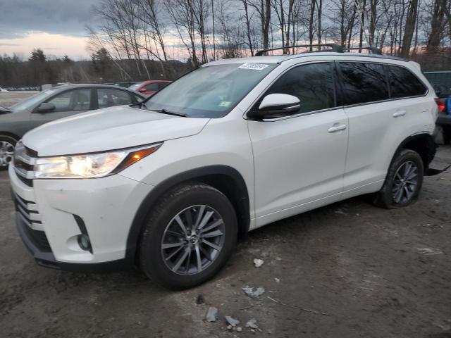 Image 1 of 2018 TOYOTA HIGHLANDER SE 2018 with VIN 5TDJZRFH1JS841741