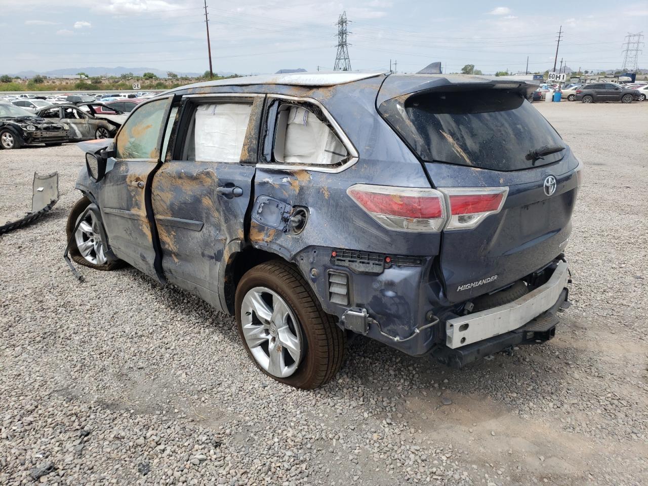 Image 2 of 2015 TOYOTA HIGHLANDER LIMITED 2015 with VIN 5TDDKRFH2FS100118