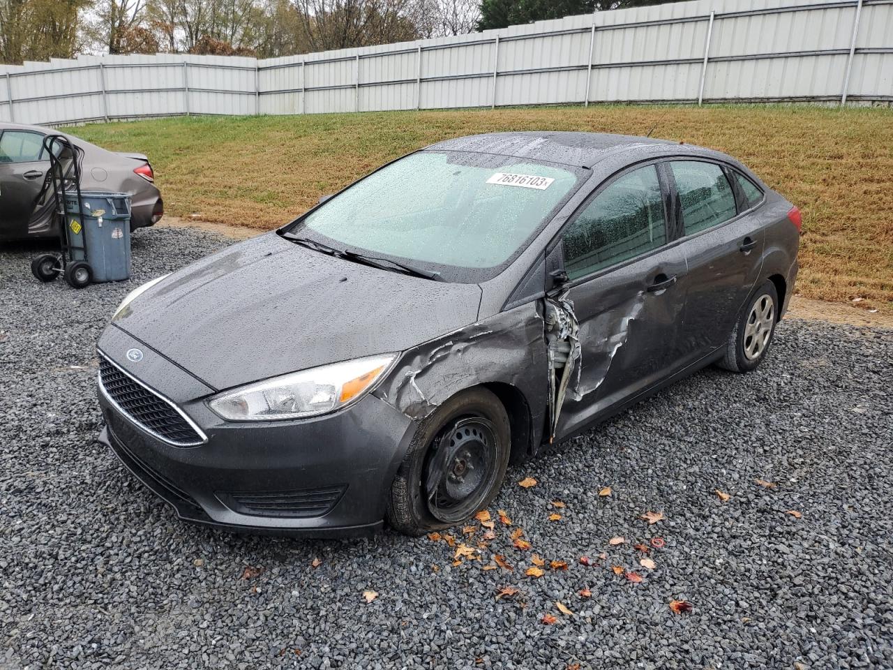 Obraz 1 z 2018 FORD FOCUS S 2018 z VIN 1FADP3E25JL226324